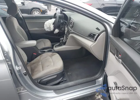 2017 Hyundai Elantra Se z USA, uszkodzony, nr VIN 5NPD74LF5HH137387